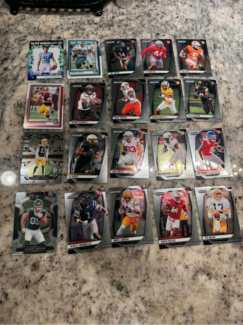 20pc NFL Trading Cards Lot - Silver, Red, Black Accents 20 football cards
FB2